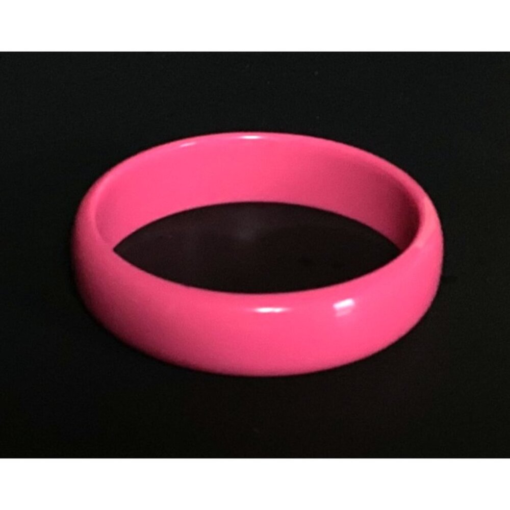 Vintage Neon Pink Lucite Bangle Bracelet Glows Bright Orange in UV Light Rave - Picture 3 of 6